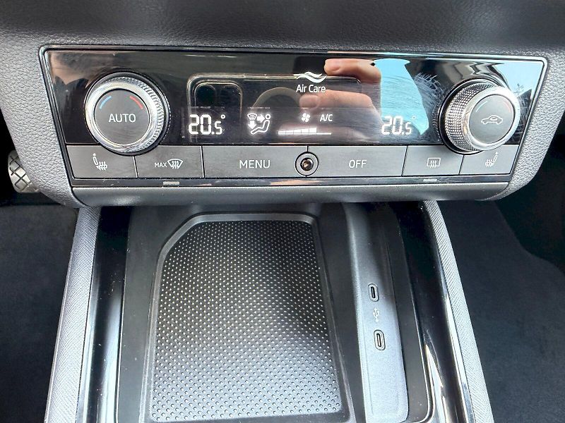 Škoda Scala (2022) 1.5 TSI 110kW Style Full-LED - fotka 27 z 35