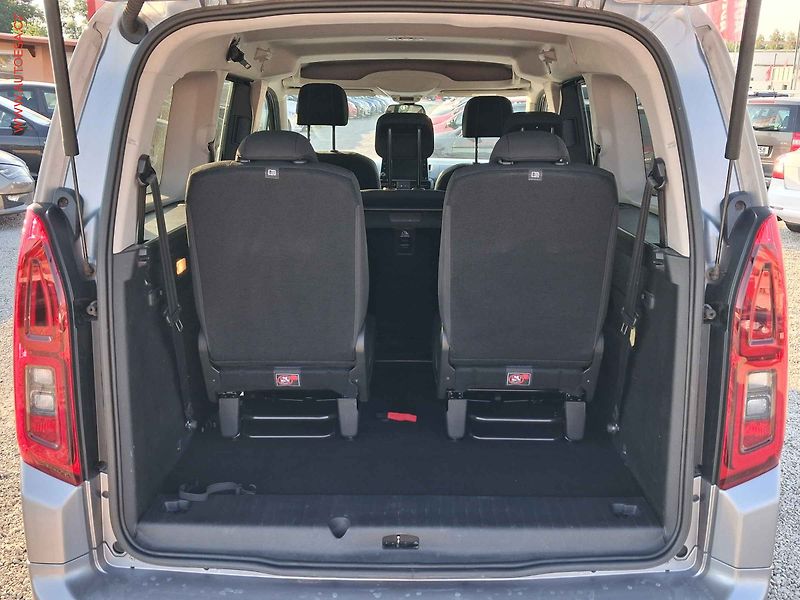 Toyota ProAce City Verso (2022) 1.5, 1.maj,ČR, servis.kniha - fotka 7 z 22
