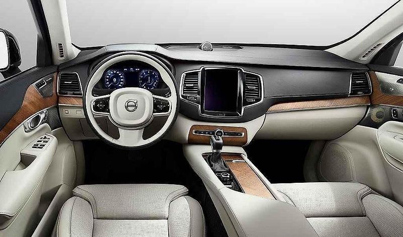 Volvo XC90.