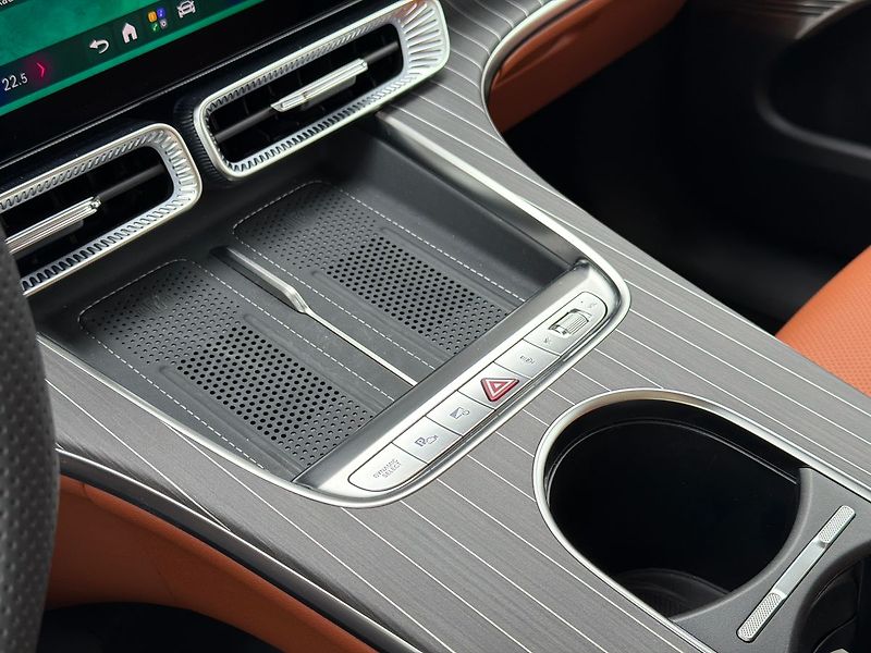 Mercedes-Benz GLC 400 4MATIC EQ - fotka 30 z 36