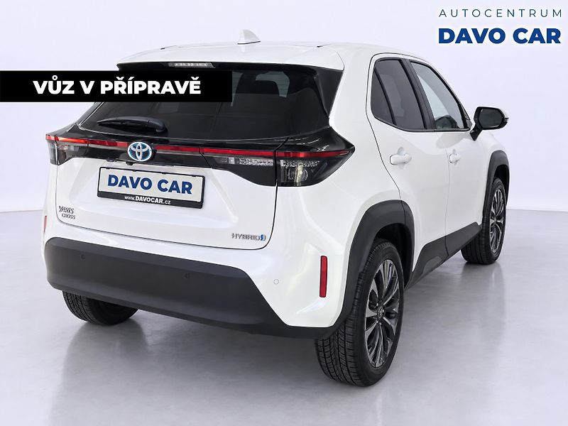 Toyota Yaris Cross 1,5 Hybrid 68kW e-CVT CZ DPH - fotka 3 z 12