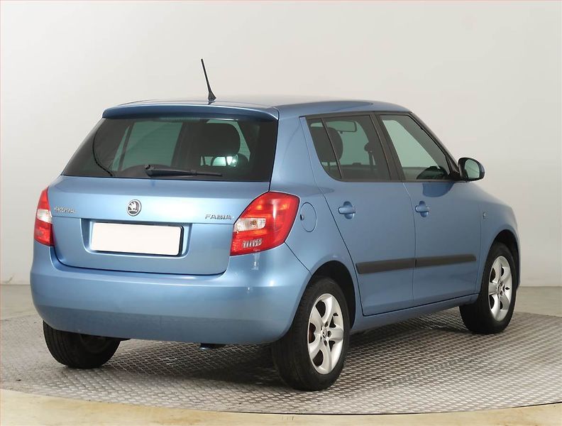 Škoda Fabia (2013) 1.2 12V, po STK, udržované - fotka 5 z 15