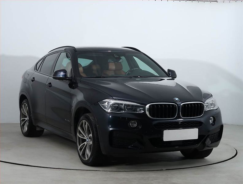 BMW X6 (2018) M Paket xDrive30d - fotka 1 z 23