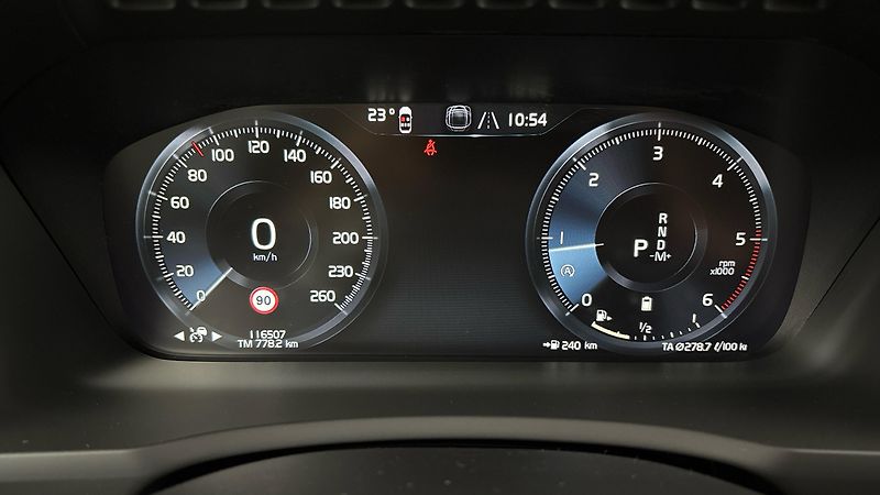 Volvo XC90 2.0 B5 AUT AWD Inscription - fotka 10 z 32