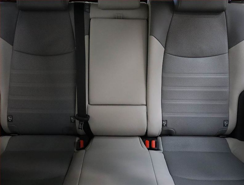 Toyota RAV4 (2023) 2.5 Hybrid - fotka 10 z 25