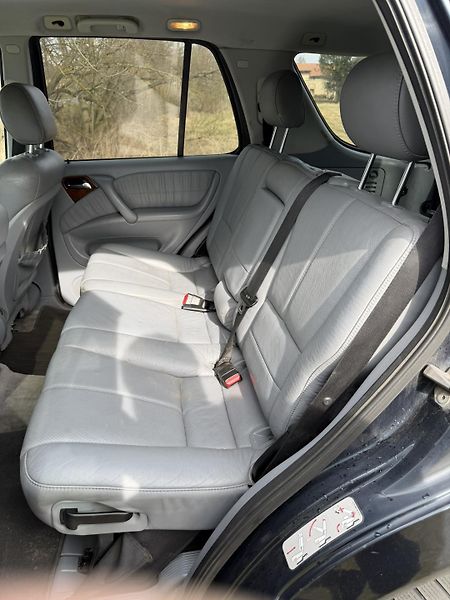 Mercedes-Benz Třídy M (2001) ML270 120kW, Tažné, Automat - fotka 15 z 19