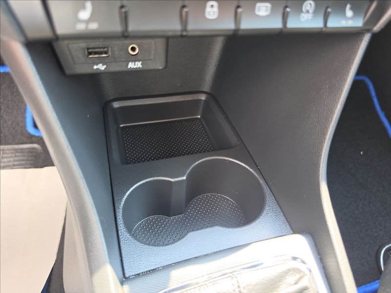 Škoda Rapid 1,0 TSi 70KW Drive dig.klima - fotka 23 z 46