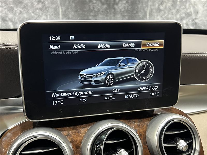 Mercedes-Benz Třídy C 2,1 CDi Exclusive, Panorama - fotka 23 z 32