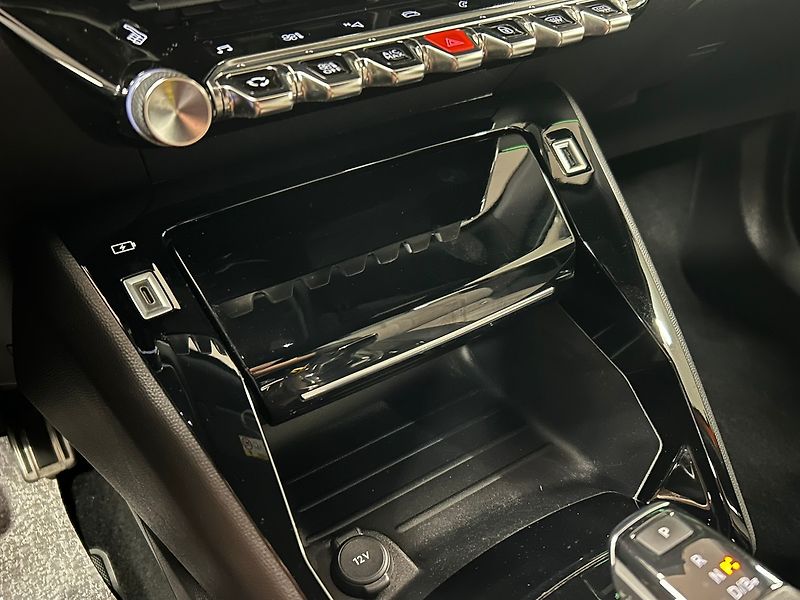 Peugeot 2008 (2021) SoH 89% GT 50kWh | Záruka - fotka 48 z 66