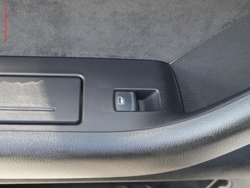 Audi A6 (2005) 3.0TDi Quattro, AT, xenon - fotka 12 z 17