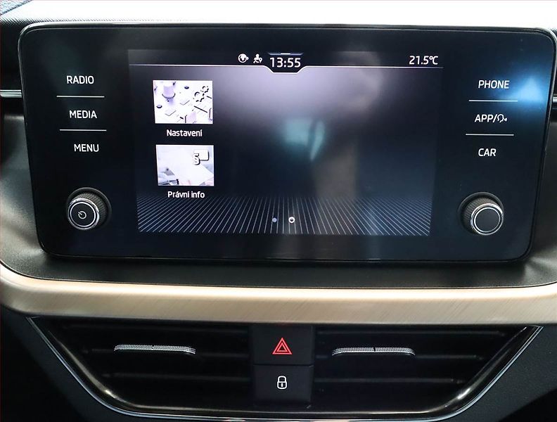 Škoda Scala (2019) 1.0 TSI, Automat, Tempomat - fotka 18 z 23