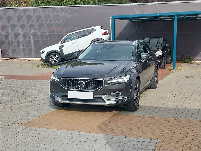 Volvo V90 (2021) Cross Country - fotka 2 z 20