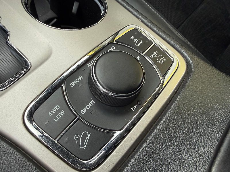 Jeep Grand Cherokee (2013) 3.0 CRDi 177kW S-LIMITED - fotka 18 z 20