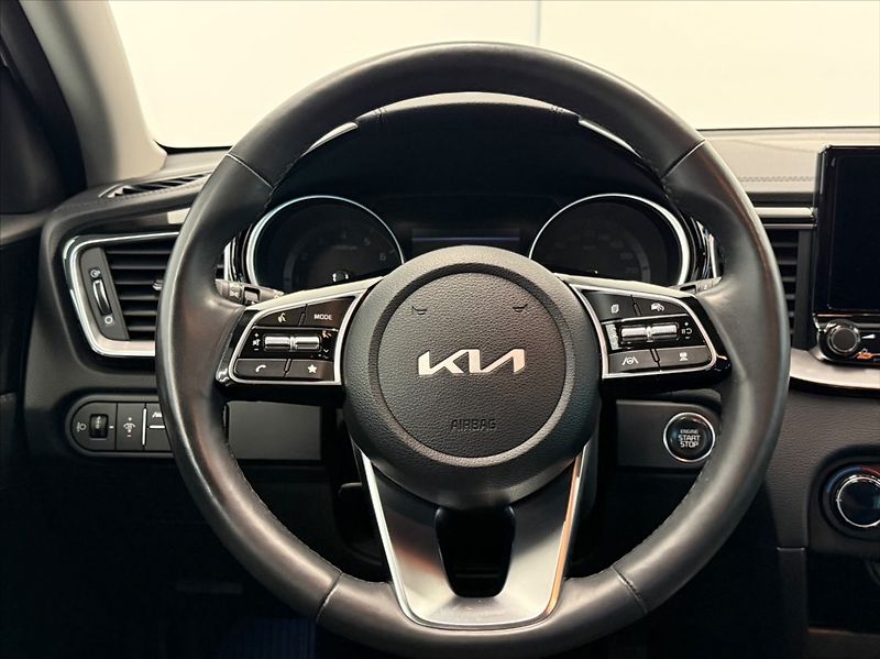 Kia XCeed 1,5 T-GDI ZÁRUKA MHEV AT TOP - fotka 8 z 18