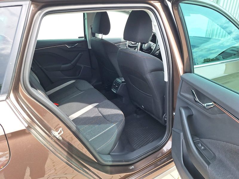 Škoda Kamiq (2020) 1.0 TSI / 85 kW / 7DSG / Style - fotka 24 z 32