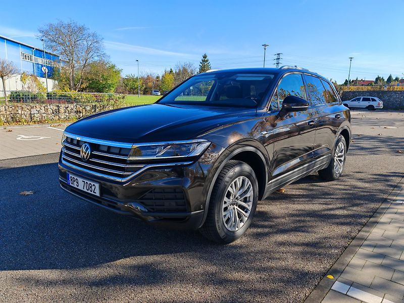 Volkswagen Touareg (2022) ČR, 1.majitel, tažné, servis - fotka 15 z 38
