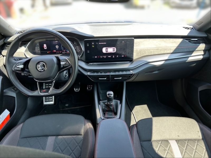 Škoda Octavia 2,0 TSI RS - fotka 9 z 11
