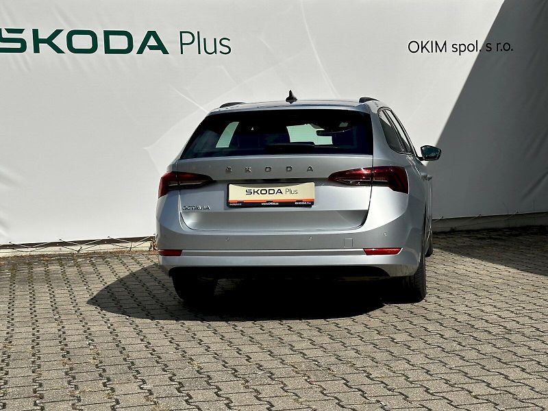 Škoda Octavia (2023) 2.0 TDI 85kW Ambition Combi - fotka 2 z 21