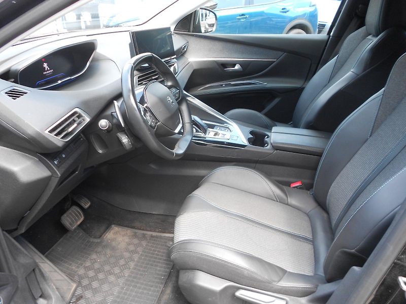 Peugeot 5008 ALLURE PACK 1.5HDi 130k EAT8 - fotka 5 z 14