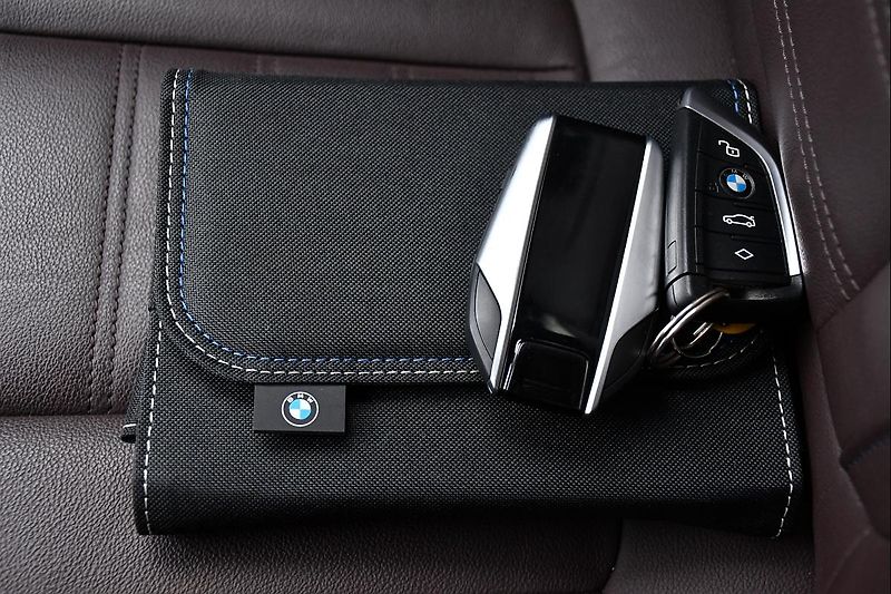 BMW X3 xDrive30d M-SPORT TAŽNÉ 1M ČR - fotka 40 z 43