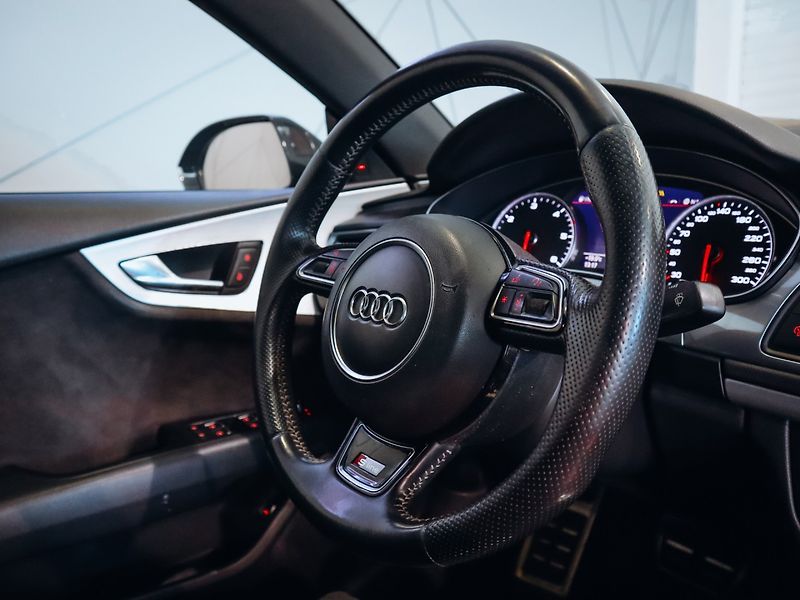 Audi A7 3.0TDI 200kW S-line ACC Vzduch - fotka 22 z 29