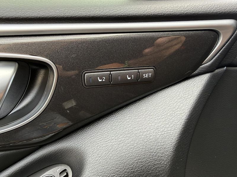 Infiniti Q50 2,2 Diesel 125kW REZERVACE - fotka 22 z 45