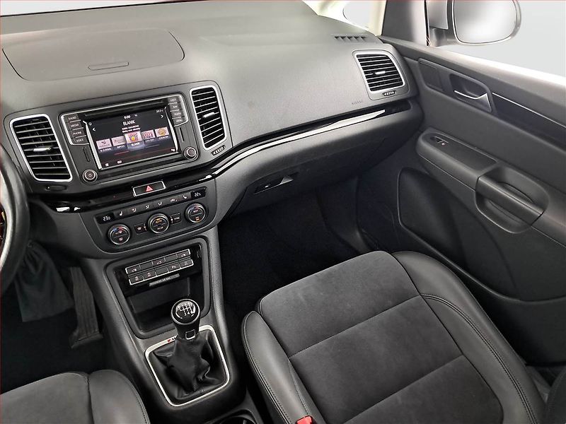 Volkswagen Sharan (2017) 2.0 TDI BMT, 4X4, 7 míst - fotka 8 z 20