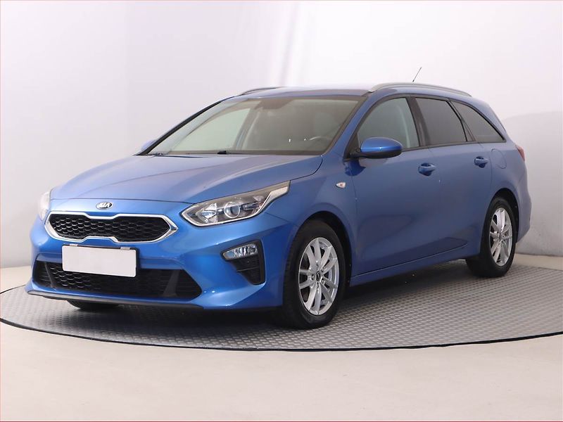 Kia Ceed (2020) 1.6 CRDi, Serv.kniha, Tempomat - fotka 2 z 17