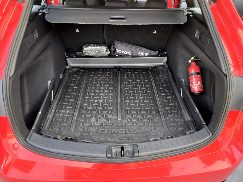 Toyota Corolla 1.8Hybrid comfort vyhř.sedacky - fotka 24 z 29