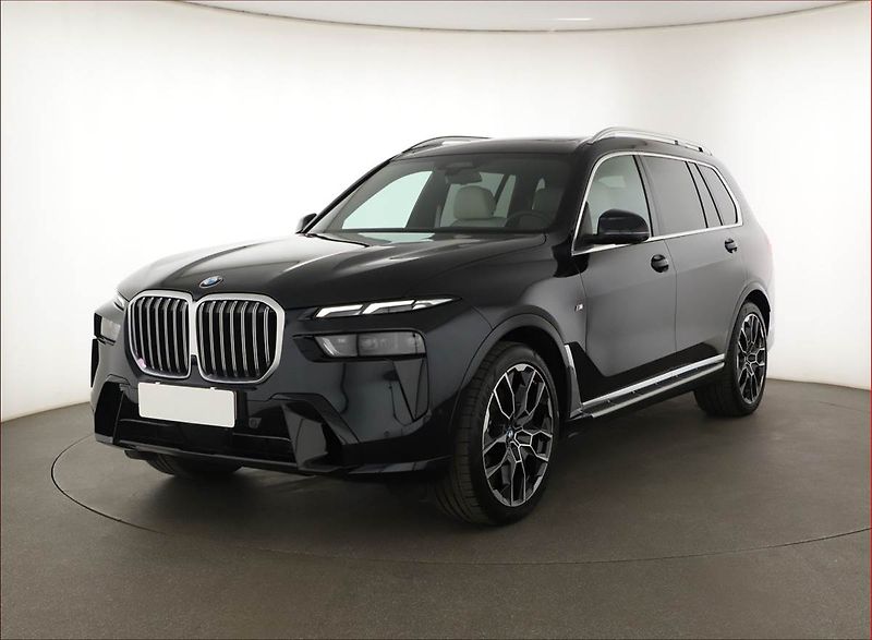 BMW X7 (2025) xDrive40d - fotka 2 z 20