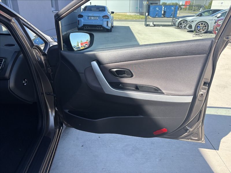 Kia Ceed 1,6 GDi 99 kw ČR 1. maj. servi - fotka 21 z 23