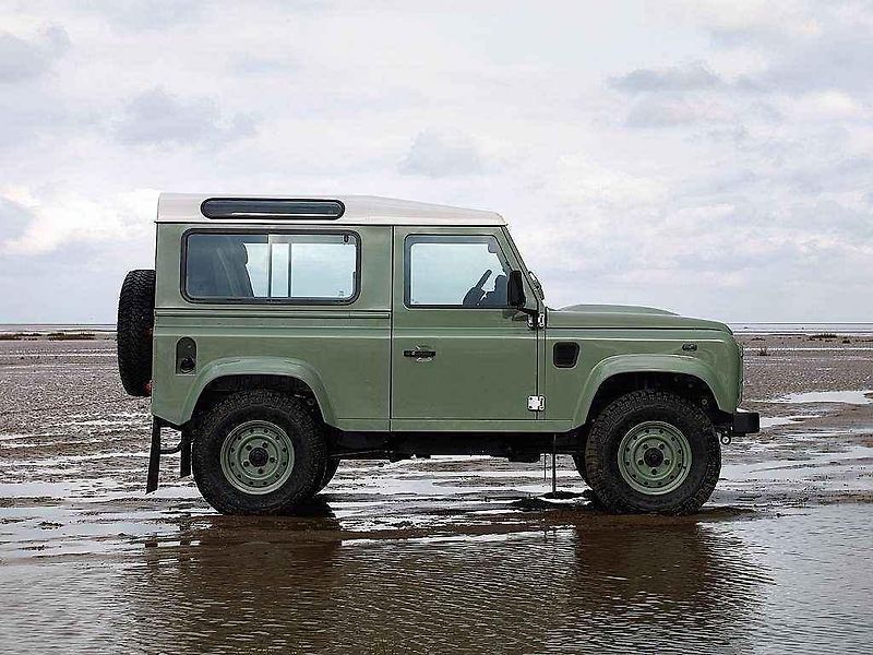 Land Rover Defender Adventure.