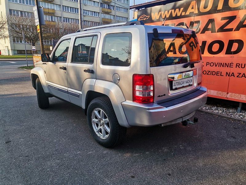 Jeep Cherokee (2009) 2.8CRD 130kw AUT 4x4 Tažné ČR - fotka 3 z 31