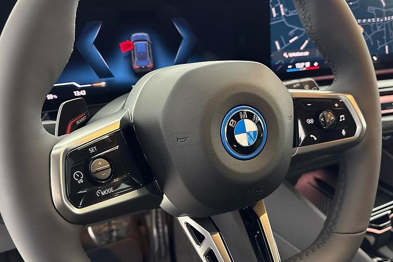 BMW i5 xDrive40 Touring - fotka 22 z 26
