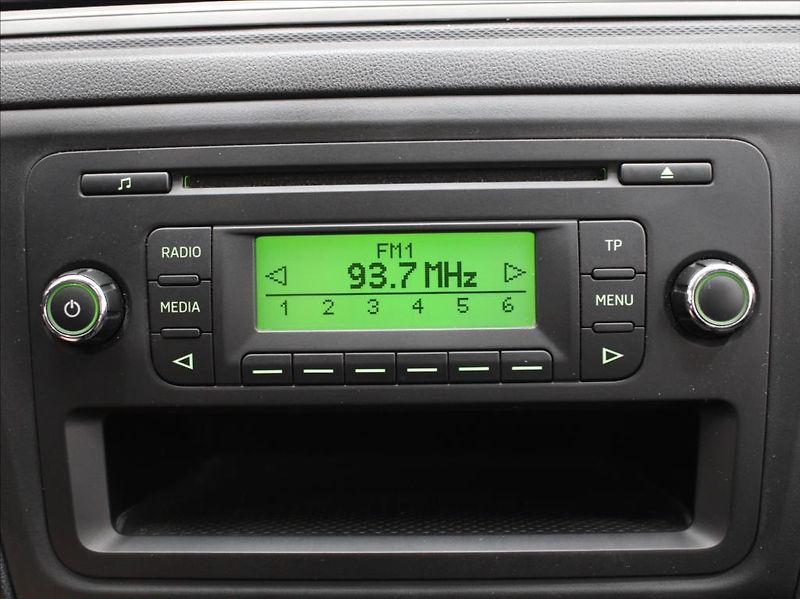 Škoda Rapid 1,2 TSi 63kW 1.maj.ČR 44100km! - fotka 18 z 22