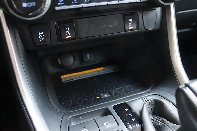 Toyota RAV4 2.5 HYBRID CVT 131kW - fotka 32 z 50