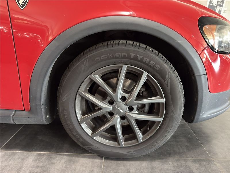Volvo C30 1,8   i KLIMATIZACE SERVIS ALU - fotka 19 z 19
