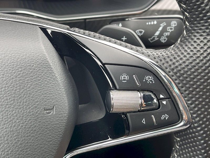 Škoda Superb (2022) Sportline 2.0 TDI 147kW DSG - fotka 11 z 35