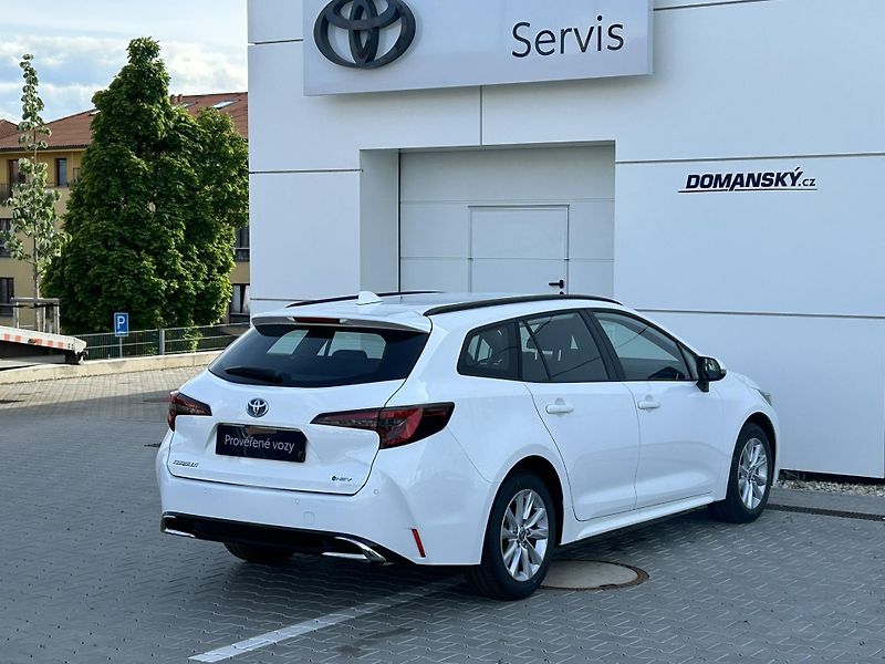 Toyota Corolla (2026) TS LIMITED EDITION 1,8 HEV AT - fotka 3 z 14