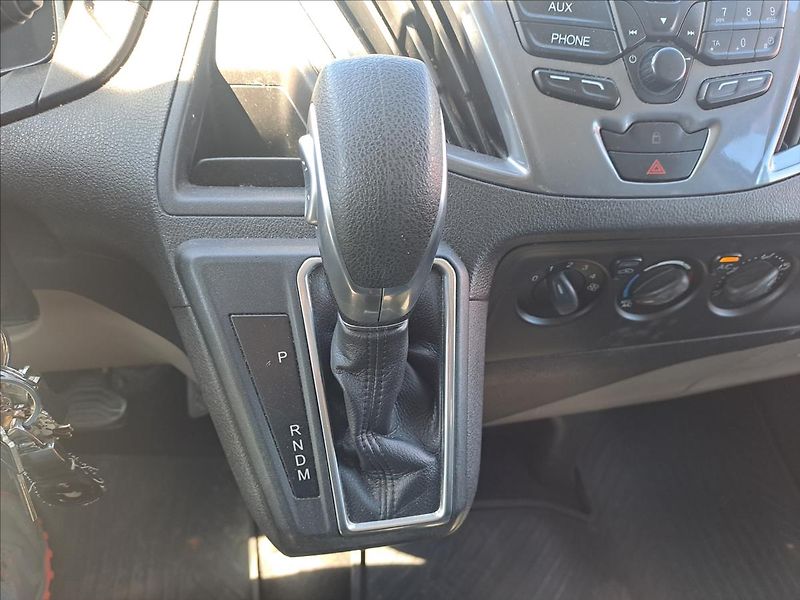 Ford Tourneo Custom 2,0 TDCI 9 MÍST - fotka 16 z 21