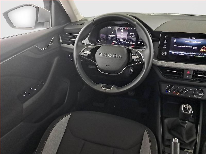 Škoda Kamiq (2025) 1.0 TSI - fotka 7 z 16