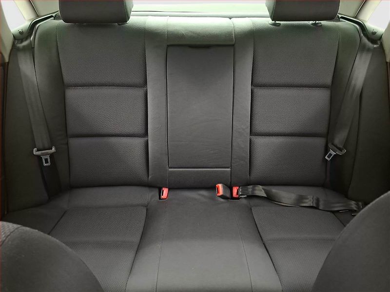 Audi A4 (2001) 2.5 TDI , 4X4, nová STK - fotka 10 z 14