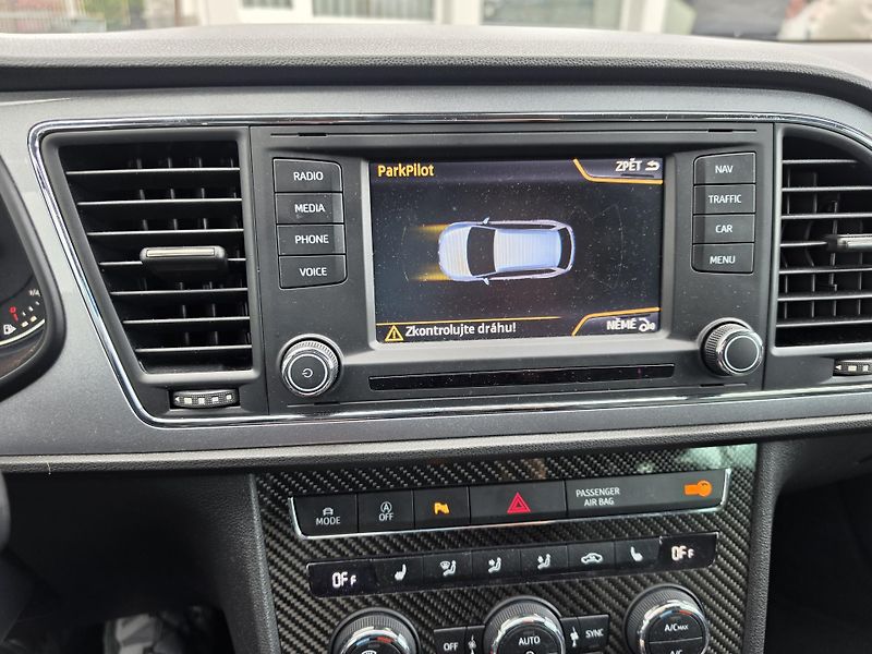 Seat Leon 2.0 TDI FR Led - fotka 20 z 22