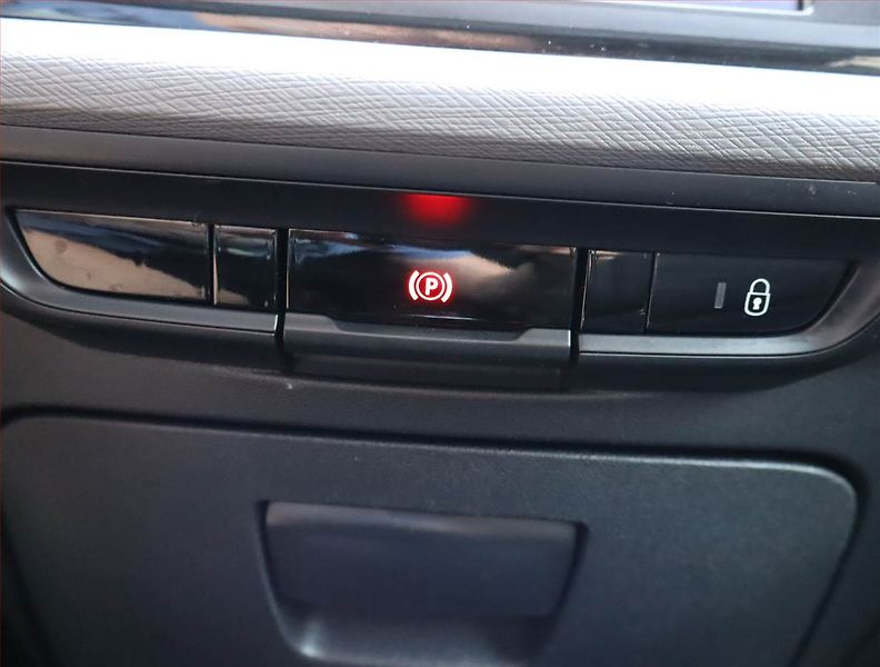 Citroën C4 Picasso (2016) PureTech 130, 7 míst, Navi - fotka 13 z 20