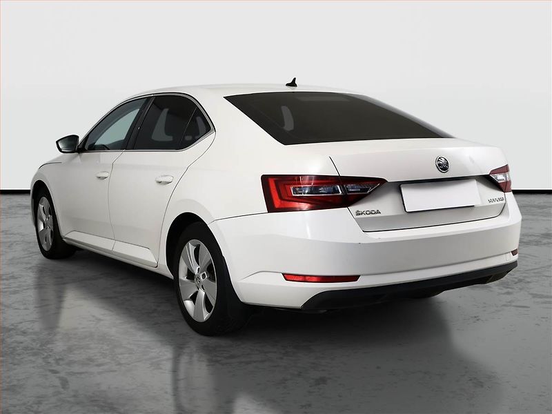 Škoda Superb (2016) Style 2.0 TDI, Automat, Navi - fotka 4 z 18