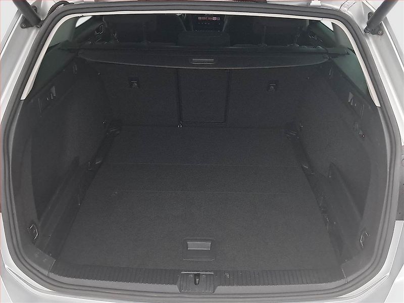 Volkswagen Passat (2020) 2.0 TDI, Automat, Navi - fotka 14 z 20