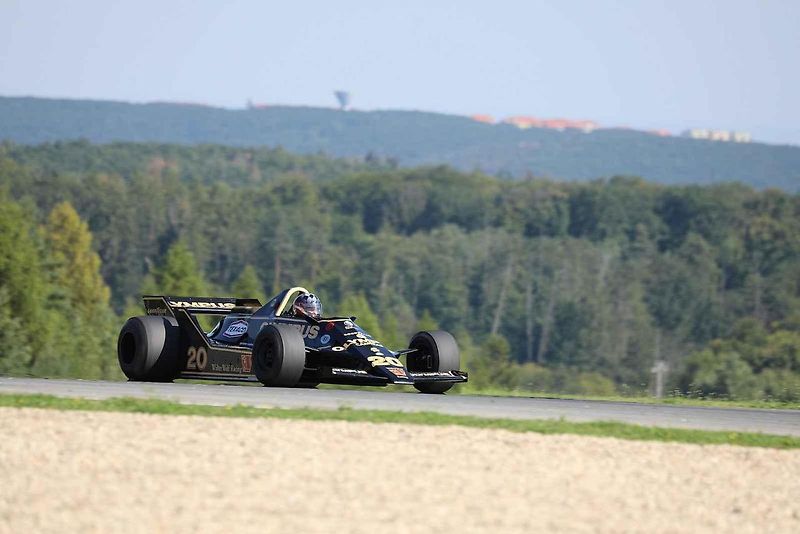 Druhý zářijový víkend patřil na Automotodromu Brno tradiční události Masaryk Racing Days.