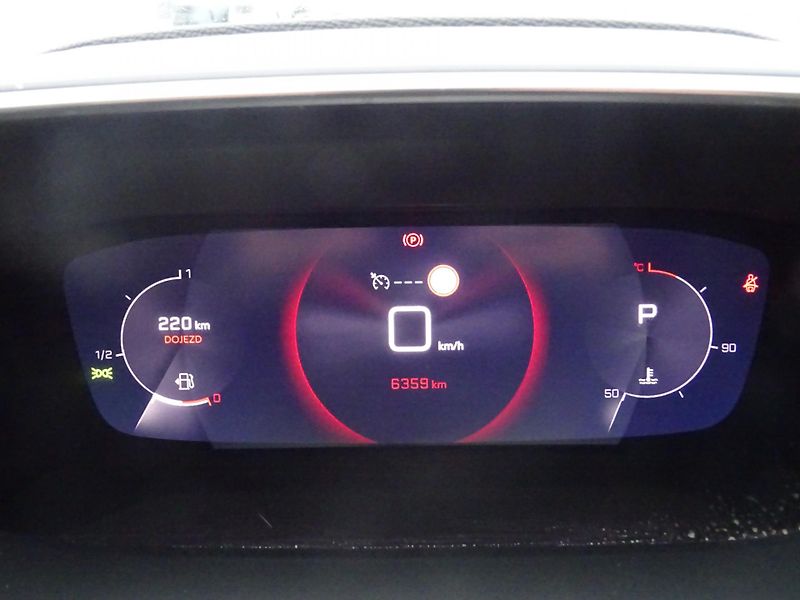 Peugeot 2008 (2023) ALLURE PACK 1.5 BHDi 130k EAT8 - fotka 31 z 41