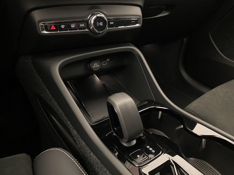 Volvo XC40 (2026) B3 AUT DARK ULTRA  - fotka 34 z 61