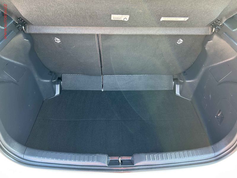 Toyota Yaris (2021) 1.5i, Style, AT - fotka 7 z 17